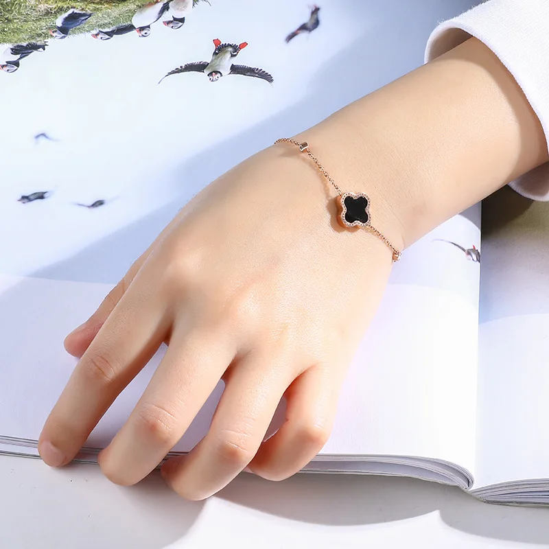 Korean-style Hot Sales New Style Simple Rose Gold Titanium Steel Double-Sided Bracelet Elegant Jewelry
Korean-style Hot Sales New Style Simple Rose Gold Titanium Steel Double-Sided Bracelet Elegant Jewelry