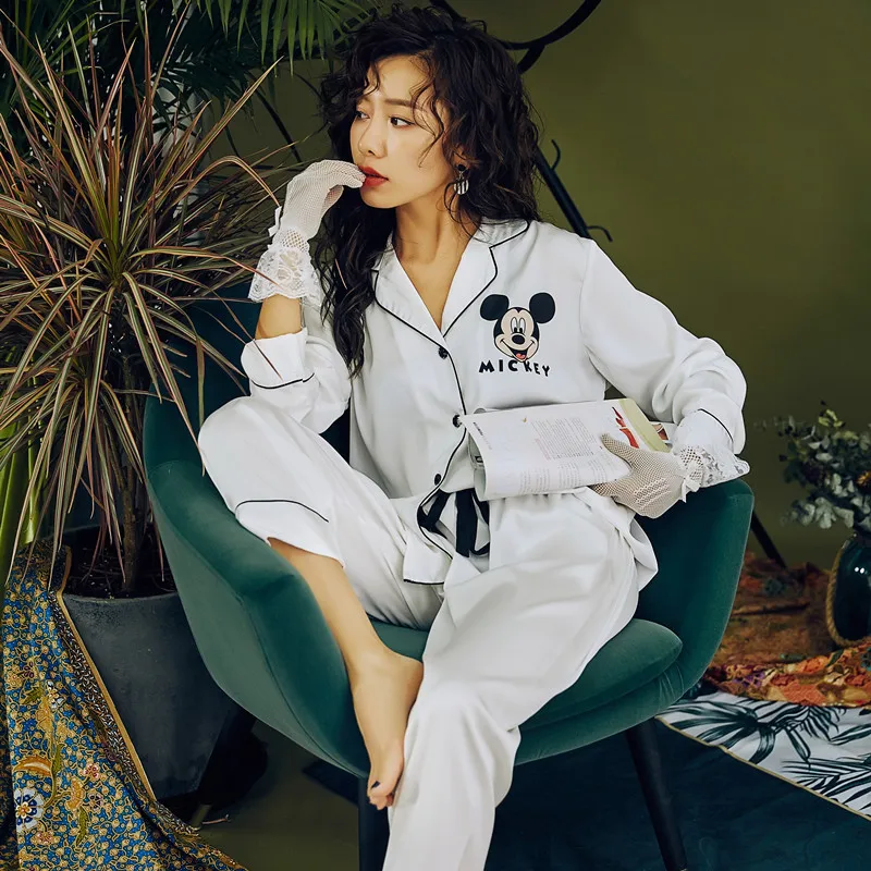 Women's Spring And Autumn Ice Silk Thin Section Cute Loose Long Sleeved Trousers Two-Piece Suit Home Service
Women's Spring And Autumn Ice Silk Thin Section Cute Loose Long Sleeved Trousers Two-Piece Suit Home Service