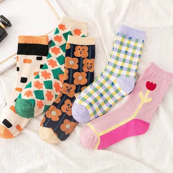 Spring and Autumn New Korean Moroccan Harajuku Socks Women Tube Style Japanese Retro Geometry Cute Socks 22306
Spring and Autumn New Korean Moroccan Harajuku Socks Women Tube Style Japanese Retro Geometry Cute Socks 22306