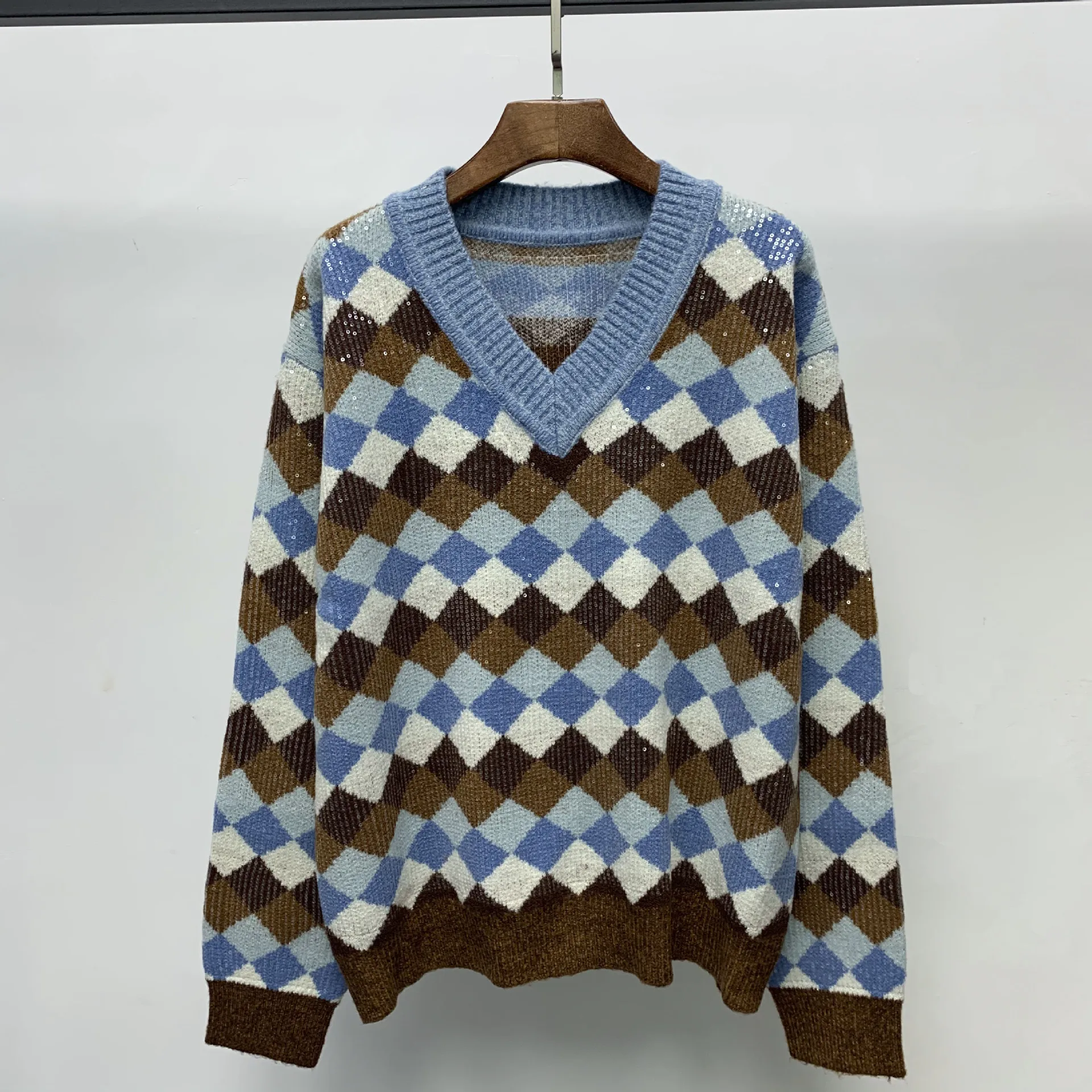 2020 Spring Fashion Women's Brand new design Wool sweaters High quality plaid sequins V-neck Pullovers sweater Tops B698
2020 Spring Fashion Women's Brand new design Wool sweaters High quality plaid sequins V-neck Pullovers sweater Tops B698