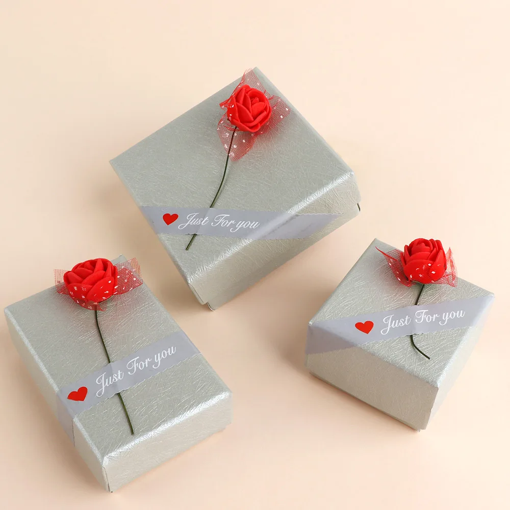 3 Type Size Striped Rose Shape Jewelry Box For Necklace Pendant Bracelet Ring Earring Jewelry Storage Gifts Box New Arrival
3 Type Size Striped Rose Shape Jewelry Box For Necklace Pendant Bracelet Ring Earring Jewelry Storage Gifts Box New Arrival