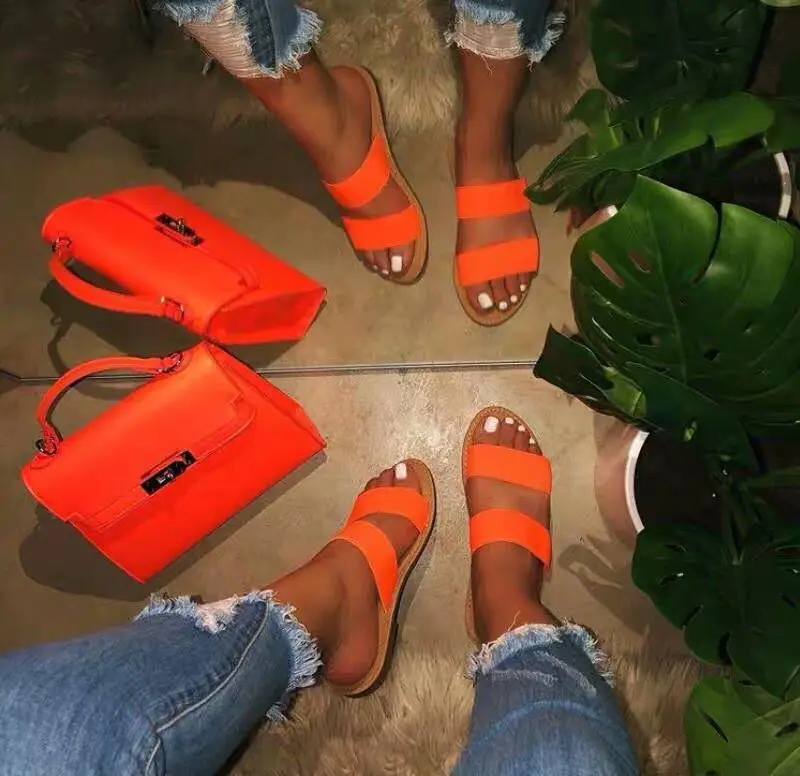 2019 summer factory direct sales large size fashion designer comfortable and simple casual slippers
2019 summer factory direct sales large size fashion designer comfortable and simple casual slippers