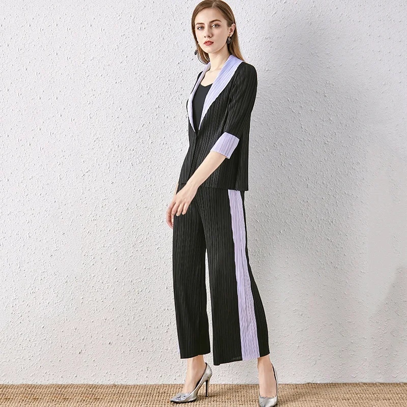 Pant Suits Women Spring Summer New Miyake Pleated Simple Striped Patchwork Notched Collar Single Button Jacket + Wide Leg Pants
Pant Suits Women Spring Summer New Miyake Pleated Simple Striped Patchwork Notched Collar Single Button Jacket + Wide Leg Pants