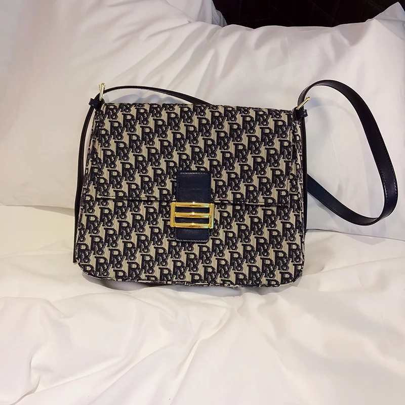 Letter Canvas Tote Bag Handbag 2019 New Messenger Portable Large Capacity Underarm Shoulder Bag Famous Designer Women Handbags
Letter Canvas Tote Bag Handbag 2019 New Messenger Portable Large Capacity Underarm Shoulder Bag Famous Designer Women Handbags