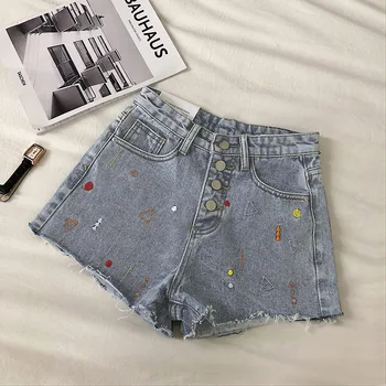 single breasted denim women shorts 2020 summer new embroidery high waist wide leg female shorts top quality
single breasted denim women shorts 2020 summer new embroidery high waist wide leg female shorts top quality