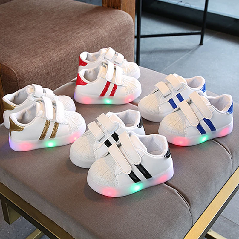 New brand cool baby boys girls shoes LED lighted infant tennis toddlers fashion classic kids sneakers casual children shoes
New brand cool baby boys girls shoes LED lighted infant tennis toddlers fashion classic kids sneakers casual children shoes