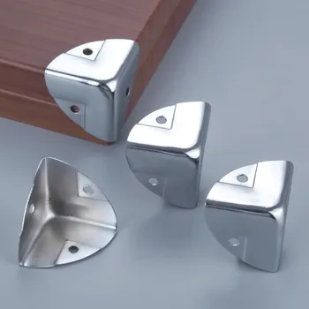 4Pcs Aviation Air Bags Corner Brackets Wooden Case Box Cabinet Metal Edge Corner Protectors Covers Furniture Fitting 35*35mm 
4Pcs Aviation Air Bags Corner Brackets Wooden Case Box Cabinet Metal Edge Corner Protectors Covers Furniture Fitting 35*35mm