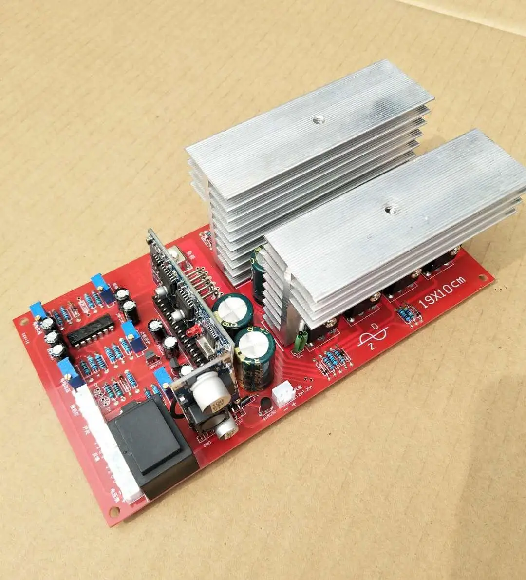 Pure sine wave inverter mainboard 1000W 12v60v to 220V
Pure sine wave inverter mainboard 1000W 12v60v to 220V