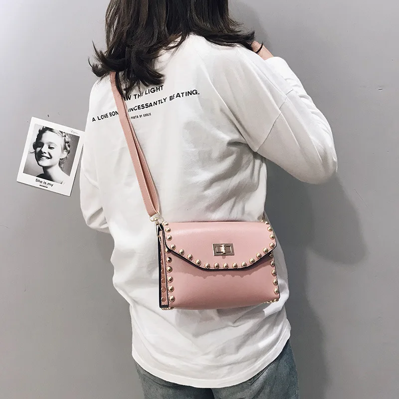 Bag Women's 2019 New Style PU Handbag Fashion Retro Simple Solid Color Lock Rivet Bag Shoulder Bag
Bag Women's 2019 New Style PU Handbag Fashion Retro Simple Solid Color Lock Rivet Bag Shoulder Bag