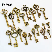 Vintage Antique Bronze Keys Fancy Heart Bow Pendant Retro Keychains Necklace Hanging Decor Old Look DIY Craft Creative Gift
Vintage Antique Bronze Keys Fancy Heart Bow Pendant Retro Keychains Necklace Hanging Decor Old Look DIY Craft Creative Gift