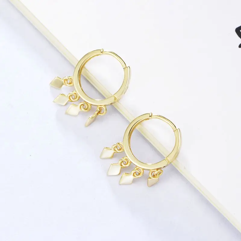Silvology 925 Sterling Silver Rhombus Tassel Hoop Earrings High Quality 18K Gold Chic Earrings for Women Workplace Jewelry Gift
Silvology 925 Sterling Silver Rhombus Tassel Hoop Earrings High Quality 18K Gold Chic Earrings for Women Workplace Jewelry Gift