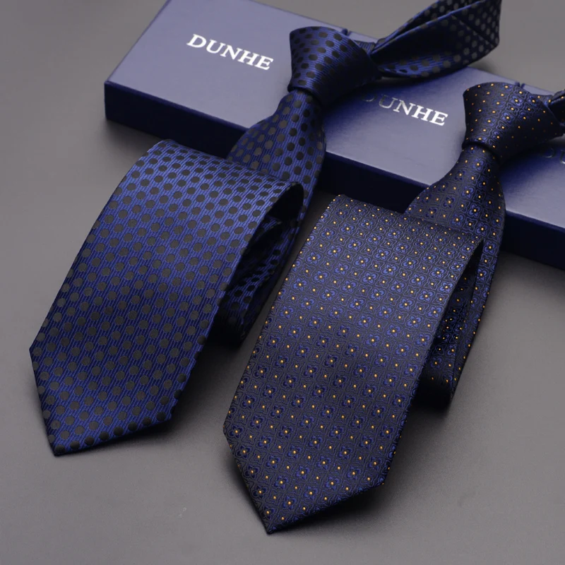 High Quality 2020 New Fashion Neckties Business 8cm Stripe Deep Blue Silk Ties for Men Designers Brand Cravat With Gift Box
High Quality 2020 New Fashion Neckties Business 8cm Stripe Deep Blue Silk Ties for Men Designers Brand Cravat With Gift Box