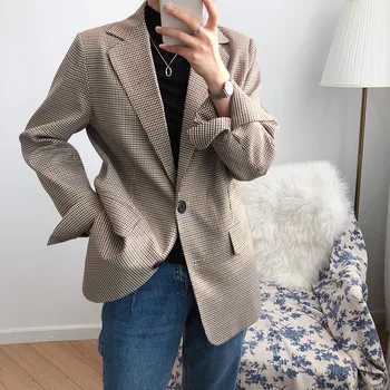 Houndstooth small suit jacket female 2020 spring new loose casual fashion jacket plaid suit women's clothing
Houndstooth small suit jacket female 2020 spring new loose casual fashion jacket plaid suit women's clothing