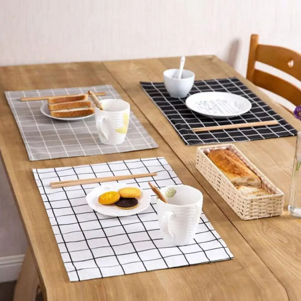 1Pcs Plaid Cotton And Linen Placemat Japanese Fashion Style Fabric Table Mats Simple Design Tableware Kitchen Tool placemat CD
1Pcs Plaid Cotton And Linen Placemat Japanese Fashion Style Fabric Table Mats Simple Design Tableware Kitchen Tool placemat CD