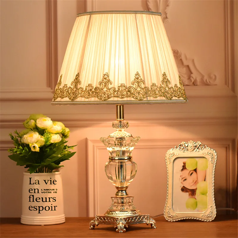 OURFENG Crystal Table Lamp LED Modern Desk Light Home Luxury Creative Decorative Fabric for Foyer Bedroom Office Hotel
OURFENG Crystal Table Lamp LED Modern Desk Light Home Luxury Creative Decorative Fabric for Foyer Bedroom Office Hotel