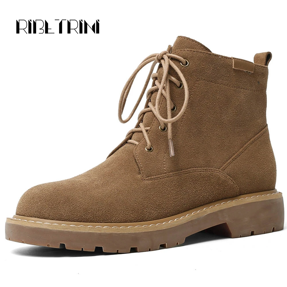 RIBETRINI Fashion Women Cow Suede Marten Boots 2019 Vintage Low Flat Heels Lace Up Autumn Shoes Woman Platform Cowboy Boots
RIBETRINI Fashion Women Cow Suede Marten Boots 2019 Vintage Low Flat Heels Lace Up Autumn Shoes Woman Platform Cowboy Boots