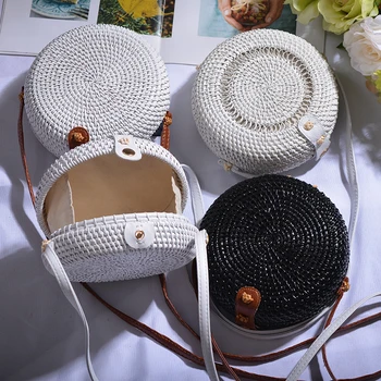 2019 Black White Round Straw Bags Women Summer Rattan Bag Handmade Woven Beach Cross Body Bag Circle Bohemia Handbag Bali Box
2019 Black White Round Straw Bags Women Summer Rattan Bag Handmade Woven Beach Cross Body Bag Circle Bohemia Handbag Bali Box