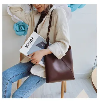 for women 2020 new fashion Korean style all-around small square bag leather messenger one shoulder handbag 
for women 2020 new fashion Korean style all-around small square bag leather messenger one shoulder handbag