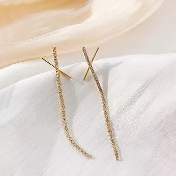 New 2020 fashion shiny Crystal tassels Women Drop earrings contracted long elegant geometric earrings fine joker Jewelry
New 2020 fashion shiny Crystal tassels Women Drop earrings contracted long elegant geometric earrings fine joker Jewelry
