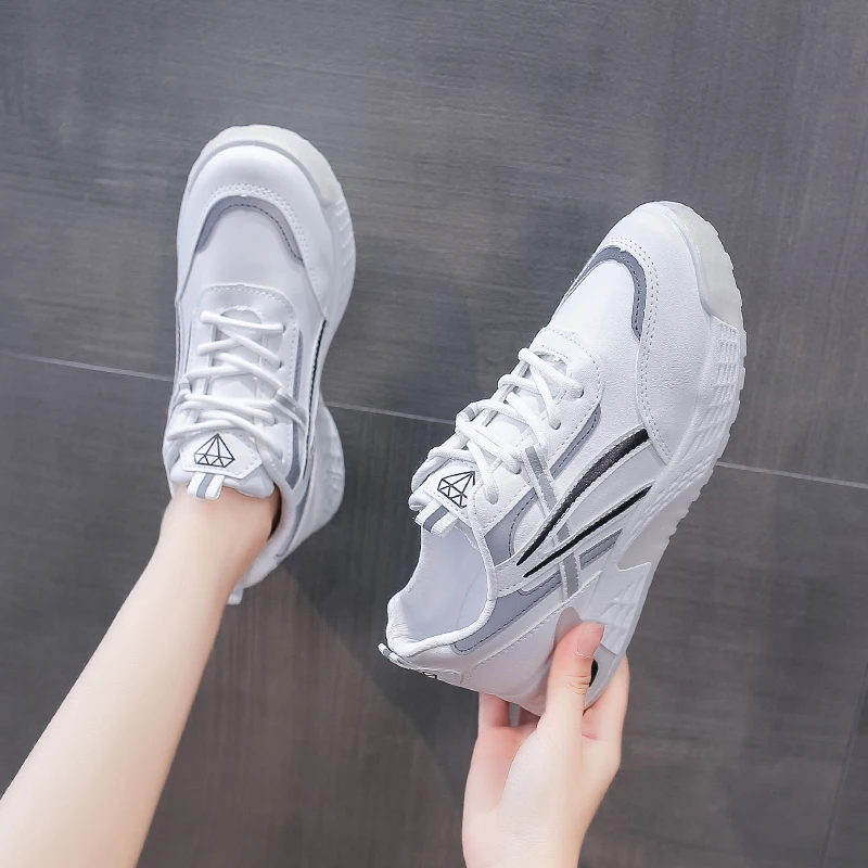 2020 New Fashion Women Shoes Platform Sneakers Ladies Lace-up PU Casual Shoes Breathable Walking White Shoes Flat Girl Footwear
2020 New Fashion Women Shoes Platform Sneakers Ladies Lace-up PU Casual Shoes Breathable Walking White Shoes Flat Girl Footwear