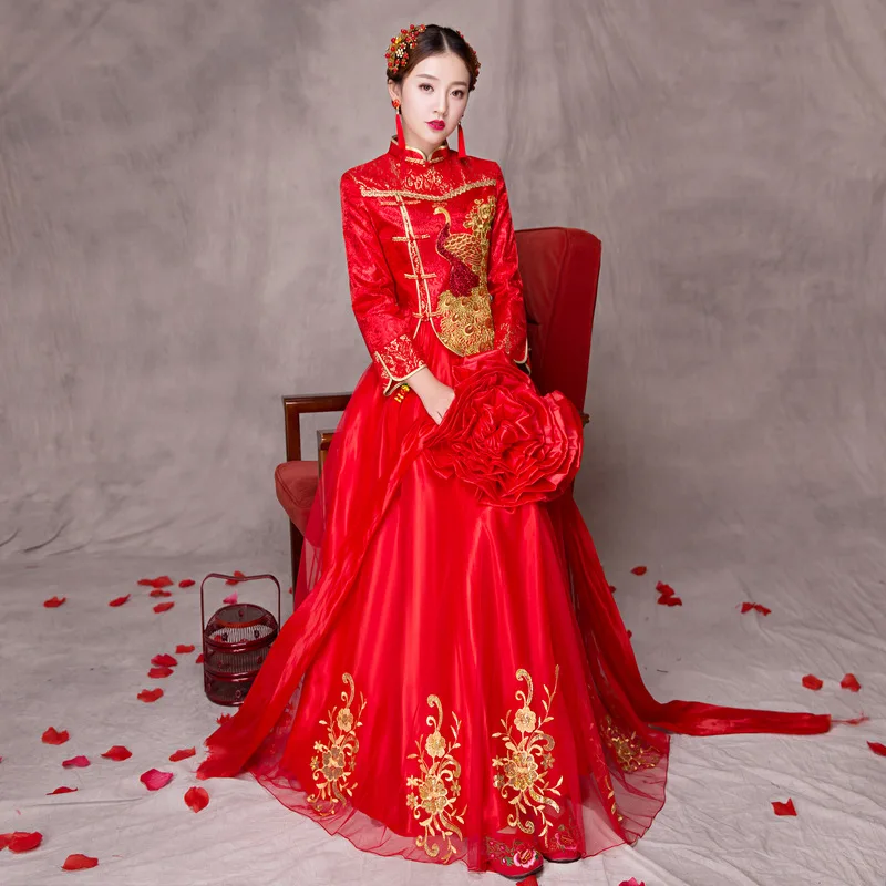 2018 Chinese Traditional Wedding Dress Silk Fabrics Long Improved Cheongsam Embroidered Wedding Dress T Stage Evening Gown 
2018 Chinese Traditional Wedding Dress Silk Fabrics Long Improved Cheongsam Embroidered Wedding Dress T Stage Evening Gown