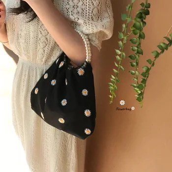 korea Underarm bag pearl totes bag small daisy travel bag vacation
korea Underarm bag pearl totes bag small daisy travel bag vacation
