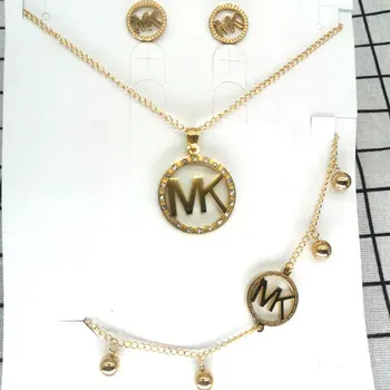 Fashion Stainless Steel Jewelry Set Korean Style Electroplating Necklace Earrings Bracelet Set
Fashion Stainless Steel Jewelry Set Korean Style Electroplating Necklace Earrings Bracelet Set