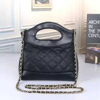 Logo Bags for Women Casual Fashion All-Match Clutch Large- Rhombic Capacity Messenger One-Shoulder Handbag Lock Closure
Logo Bags for Women Casual Fashion All-Match Clutch Large- Rhombic Capacity Messenger One-Shoulder Handbag Lock Closure