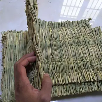 2PCS Pet Parrot Hamster Mat Moisture-proof Warm Woven Natural Straw Bed Mat Handmade Rabbit Grass Mat for Small Animal
2PCS Pet Parrot Hamster Mat Moisture-proof Warm Woven Natural Straw Bed Mat Handmade Rabbit Grass Mat for Small Animal