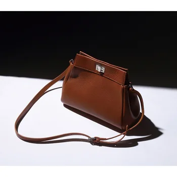 2020 new simple fashion portable large capacity summer female bag messenger bag wild shoulder bag
2020 new simple fashion portable large capacity summer female bag messenger bag wild shoulder bag