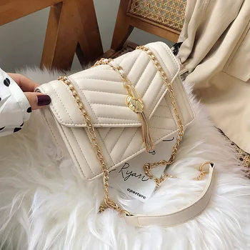 Autumn and winter on the new tassel small bag women 2020 new wave wild one-shoulder slung fashion chain small square bag
Autumn and winter on the new tassel small bag women 2020 new wave wild one-shoulder slung fashion chain small square bag