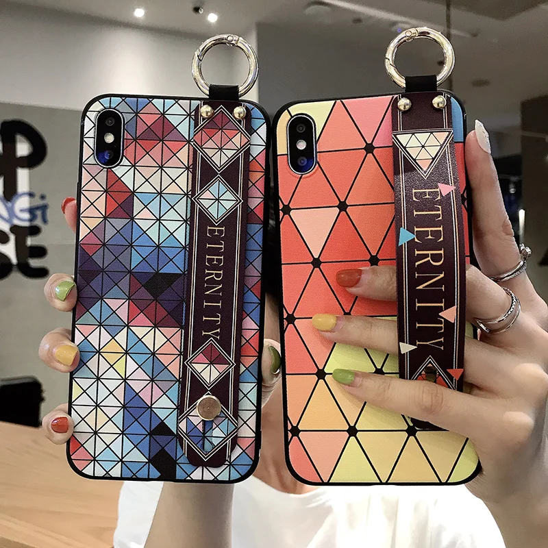 Diamond color lattice Cases For iphone 11 pro Max Xs Max XR Wrist Strap Phone Holder support Case For iphone 6 7 8 PLUS Silicone case
Diamond color lattice Cases For iphone 11 pro Max Xs Max XR Wrist Strap Phone Holder support Case For iphone 6 7 8 PLUS Silicone case