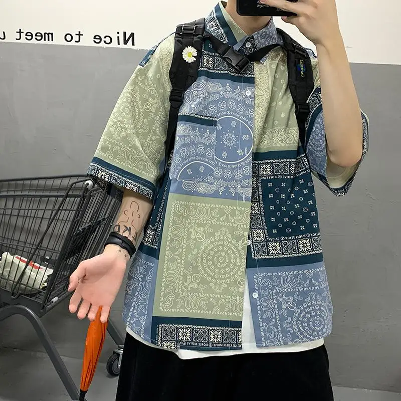 Men's Casual Shirt 2020 New Stitching Printing Korean Version Loose Large Size Short-sleeved Shirt Retro Five-point Sleeve Top
Men's Casual Shirt 2020 New Stitching Printing Korean Version Loose Large Size Short-sleeved Shirt Retro Five-point Sleeve Top
