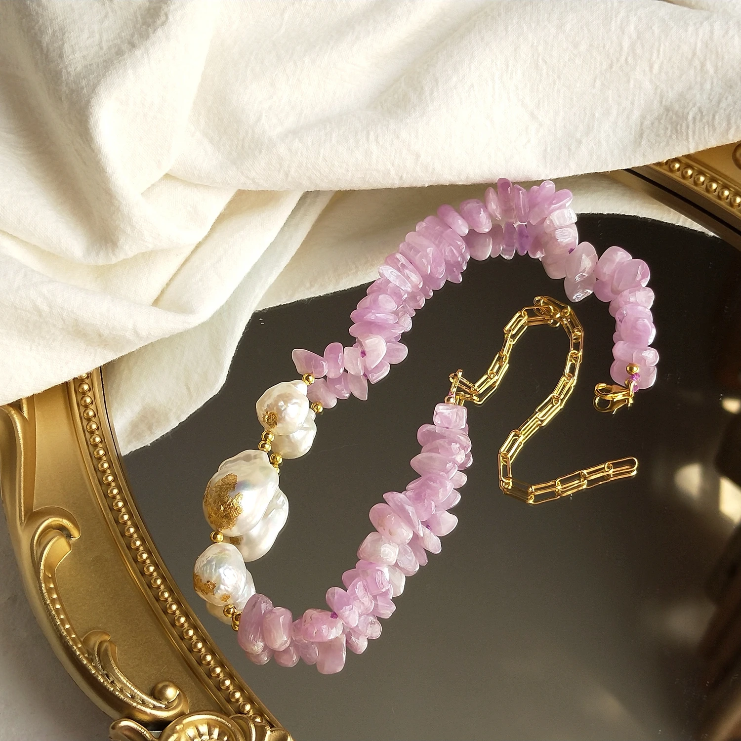 Lii Ji Natural Kunzite Gold Foil Baroque Pearl 925 Sterling Silver Gold Plated Asymmetric Necklace 45cm Fashion Jewelry For Gift
Lii Ji Natural Kunzite Gold Foil Baroque Pearl 925 Sterling Silver Gold Plated Asymmetric Necklace 45cm Fashion Jewelry For Gift