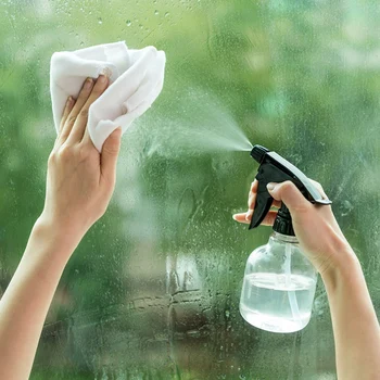 Spray Bottle Compact Reusable Room Freshener Cleaning Supplies 250ML Hand-pressed Plastic Spray Can @LS
Spray Bottle Compact Reusable Room Freshener Cleaning Supplies 250ML Hand-pressed Plastic Spray Can @LS