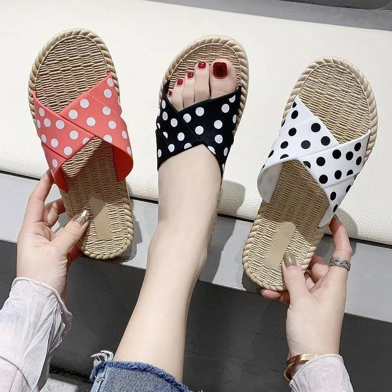 2020 Summer Flax Linen Home Outdoor Women Slippers Slapping Beach Flip Flops Non-slip Females Ladies Slides Sandals For Woman
2020 Summer Flax Linen Home Outdoor Women Slippers Slapping Beach Flip Flops Non-slip Females Ladies Slides Sandals For Woman
