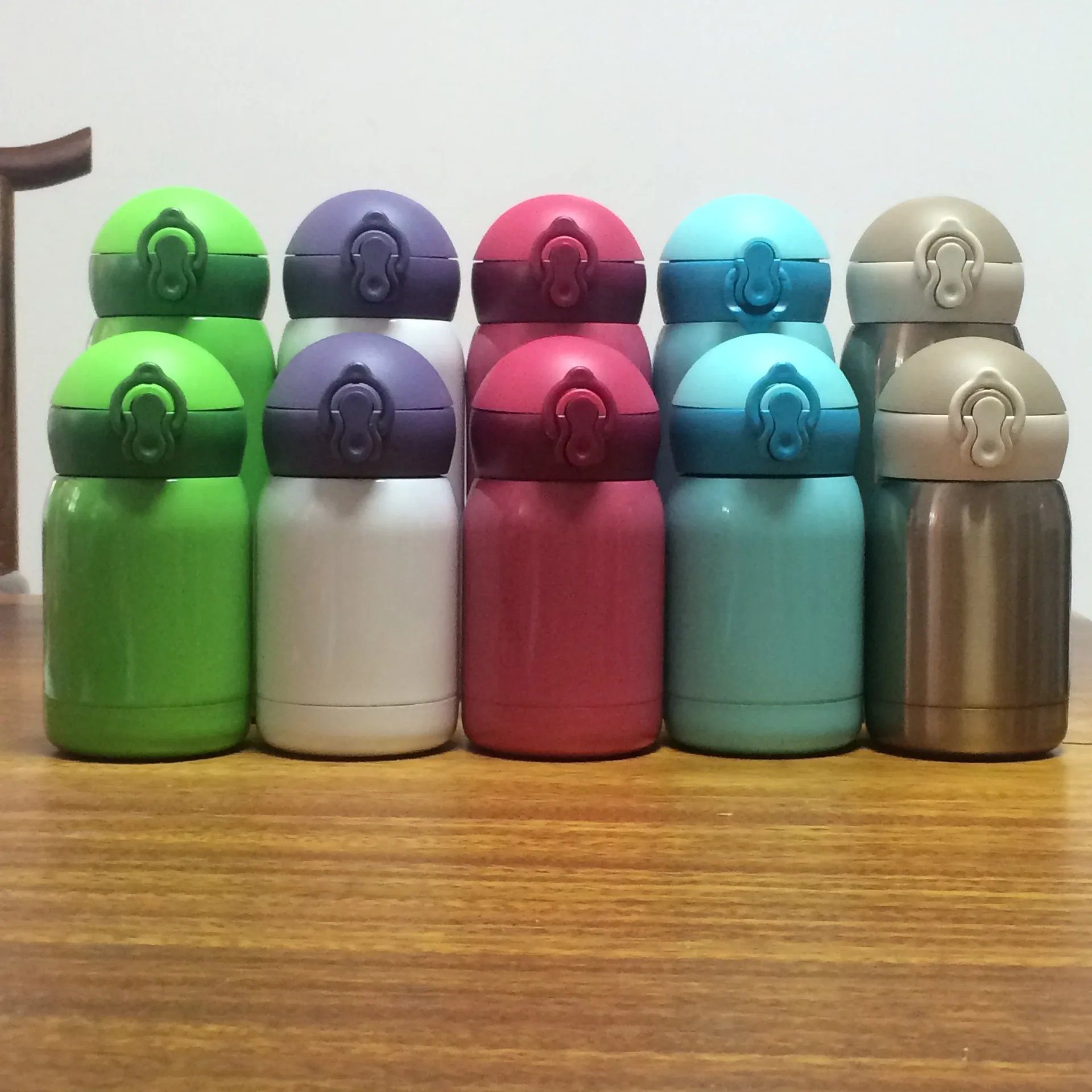 Fashion Lock Bounce Cover Insulated Cup Students Mini Portable Bottle Lid Can Hang Camisole
Fashion Lock Bounce Cover Insulated Cup Students Mini Portable Bottle Lid Can Hang Camisole