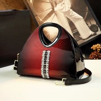 luxury Fashion women handbag Shell Bag female diamond Dumpling Patent Leather Bag Middle-aged Mom Bag Shoulder messenger bags
luxury Fashion women handbag Shell Bag female diamond Dumpling Patent Leather Bag Middle-aged Mom Bag Shoulder messenger bags