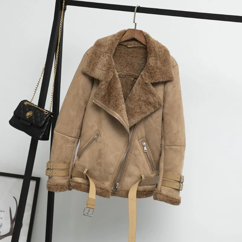 Taotrees Winter Female Warm Suede Fur-in-one Leather Thickened Fleet Collar Jacket Large Size Pocketed Zipper Coat Tops
Taotrees Winter Female Warm Suede Fur-in-one Leather Thickened Fleet Collar Jacket Large Size Pocketed Zipper Coat Tops