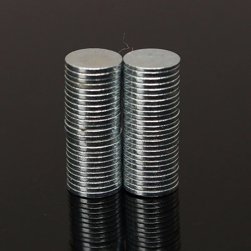 100Pcs 5mm dia x 0.8mm N35 Round Magnets Neodymium Rare Earth Permenent magnets Strong Disc Circular Magnet 5 x 0.5mm
100Pcs 5mm dia x 0.8mm N35 Round Magnets Neodymium Rare Earth Permenent magnets Strong Disc Circular Magnet 5 x 0.5mm