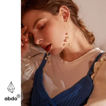 Korean Long Simulated Pearl Drop Earrings for Women Fashion Temperament Ear Line Tassel Earrings Valentine's Day Gift
Korean Long Simulated Pearl Drop Earrings for Women Fashion Temperament Ear Line Tassel Earrings Valentine's Day Gift