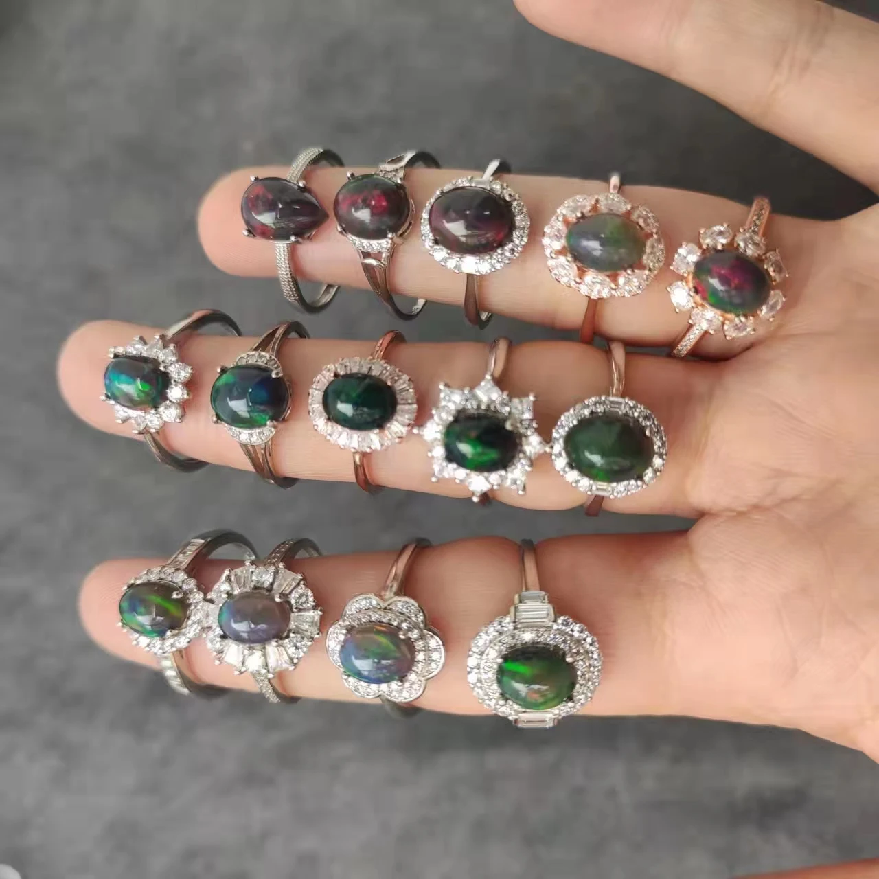 1pcs/lot S925 silver natural black opal ring adjustable female gemstone jewelry precious accessories gem jewelry expensive taki
1pcs/lot S925 silver natural black opal ring adjustable female gemstone jewelry precious accessories gem jewelry expensive taki