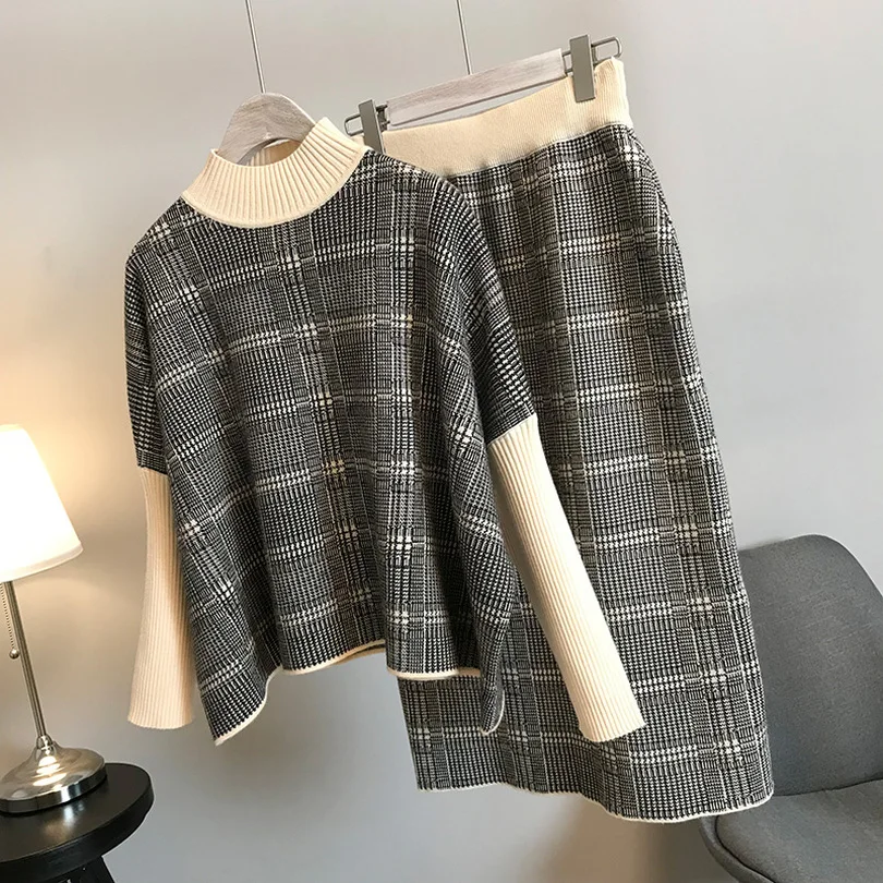 Taotrees Fall/Winter Strap Round Neck Black and White Plaid Knit Top + Hips Skirt Two-piece Suit
Taotrees Fall/Winter Strap Round Neck Black and White Plaid Knit Top + Hips Skirt Two-piece Suit