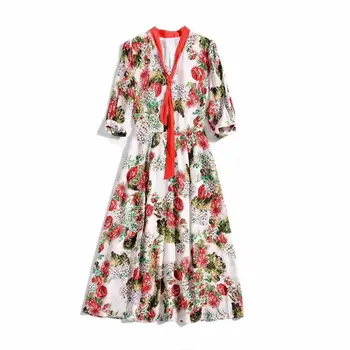 New European and American women's dresses for spring 2020 Five-minute sleeve V neck printing Fashionable silk dress 
New European and American women's dresses for spring 2020 Five-minute sleeve V neck printing Fashionable silk dress