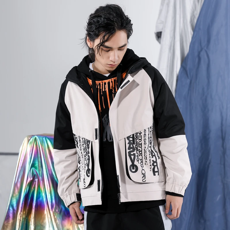 2019 Autumn Men's New Casual Contrast Color Letter Print Pocket Decorative Zipper Jacket Loose Temperament Trend Cotton
2019 Autumn Men's New Casual Contrast Color Letter Print Pocket Decorative Zipper Jacket Loose Temperament Trend Cotton