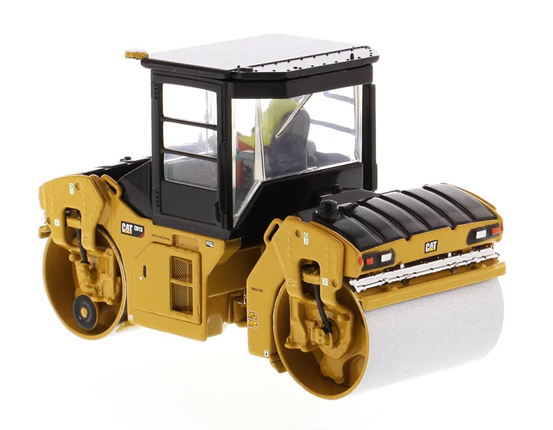 New DM 1: 50 cat cb-13 Roller with Cab 85595 Carter Road Roller Model 
New DM 1: 50 cat cb-13 Roller with Cab 85595 Carter Road Roller Model