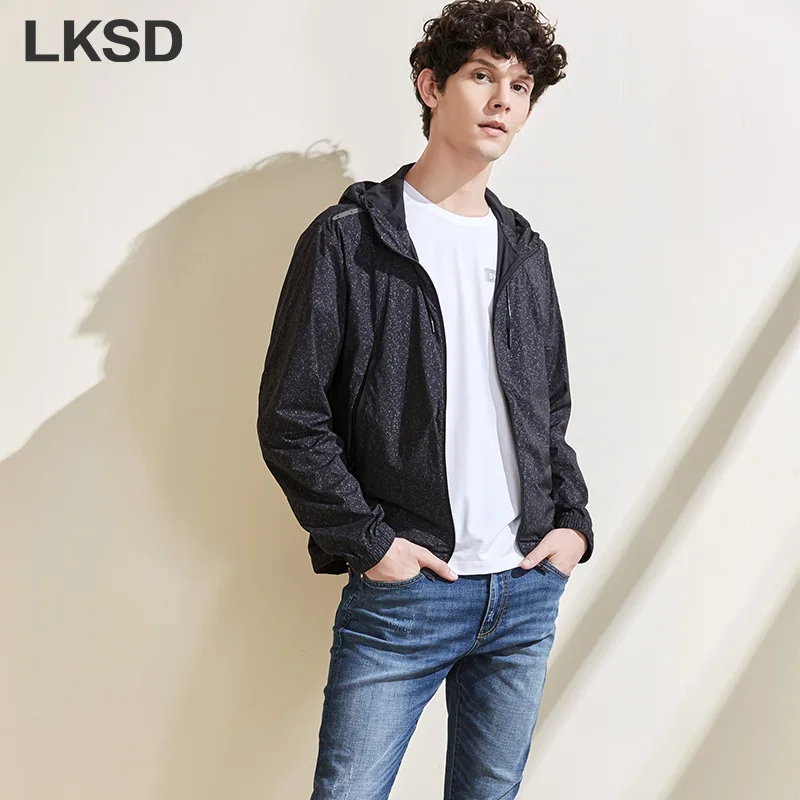LDSD Autumn Men's Jacket Fashion Hooded Dot Printed Men Windbreaker New Causal Loose Men Coat Tops S01070069
LDSD Autumn Men's Jacket Fashion Hooded Dot Printed Men Windbreaker New Causal Loose Men Coat Tops S01070069