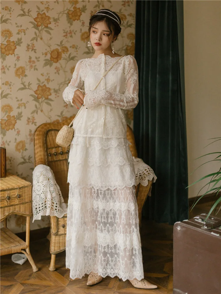 Elegant Outfit Retro Goddess-Style WOMEN'S Suit Autumn And Winter Lace Horizontal Neck Tops Cake Half-length Skirt Two-Piece Set
Elegant Outfit Retro Goddess-Style WOMEN'S Suit Autumn And Winter Lace Horizontal Neck Tops Cake Half-length Skirt Two-Piece Set