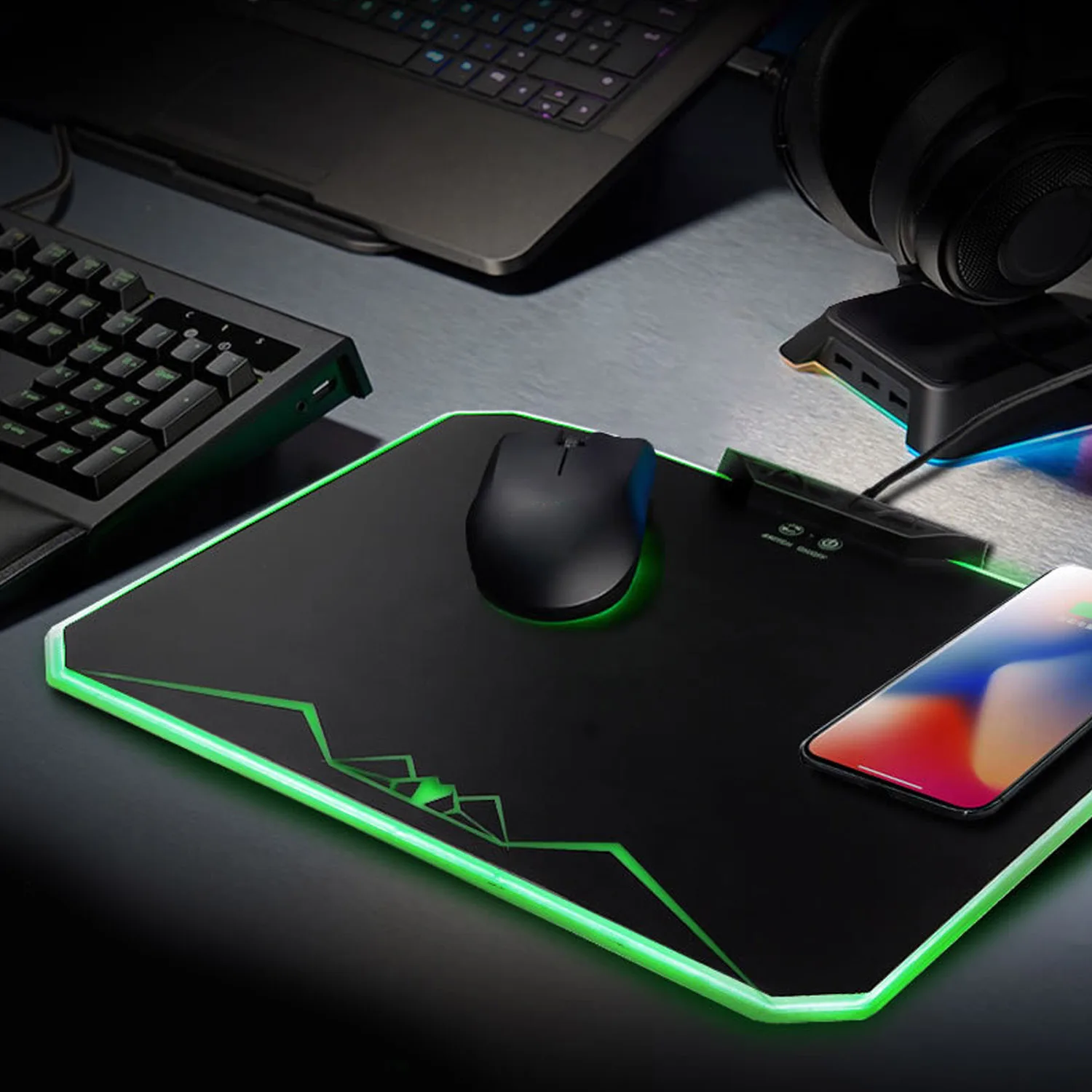 VONETS QI Wireless Fast Charger Gaming Mousepad Mouse Pad with LED RGB Colorful Lighting for Laptop Computer Charging Mice pad
VONETS QI Wireless Fast Charger Gaming Mousepad Mouse Pad with LED RGB Colorful Lighting for Laptop Computer Charging Mice pad