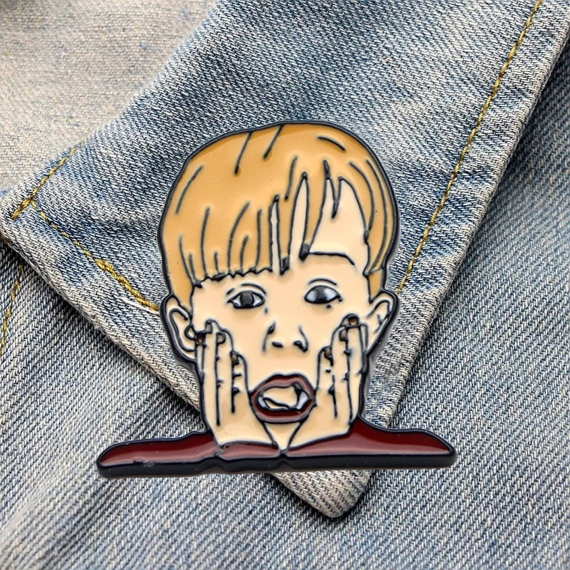 DZ435 Home Alone Figures Movie Enamel Pins Badge Brooch Backpack Bag Collar Lapel Decoration Jewelry
DZ435 Home Alone Figures Movie Enamel Pins Badge Brooch Backpack Bag Collar Lapel Decoration Jewelry